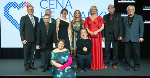 Kateřina Komrsková receives the Governor’s Award of the Central Bohemian Region Kateřina Komrsková receives the Governor’s Award of the Central Bohemian Region